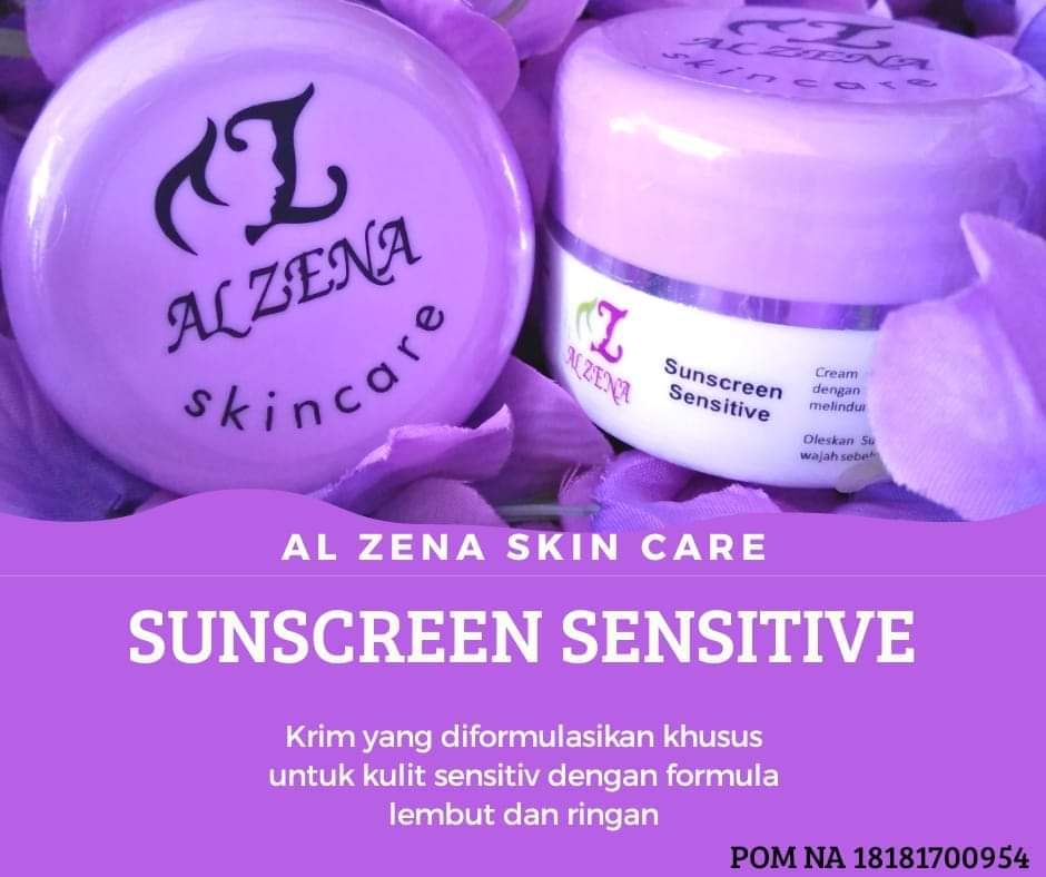 Sunscreen ini sangat ringan di wajah dan memiliki tekstur yang lembut, mengandung SPF (Sun Protection Factor) 30 sehingga cocok digunakan untuk remaja.